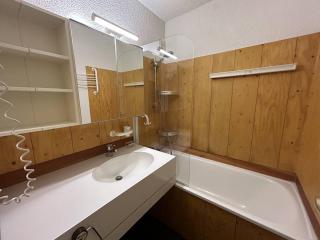Appartement spacieux au pied des pistes avec balcon, Wi-Fi et casier à skis - FR-1-355-15 - 3