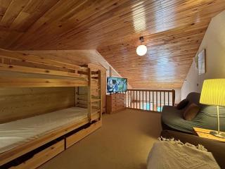 Appartement spacieux au pied des pistes avec balcon, Wi-Fi et casier à skis - FR-1-355-15 - 2