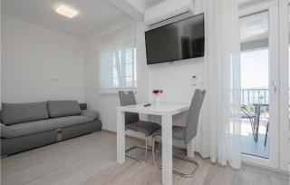 2 Bedroom Gorgeous Apartment In Podaca - 5