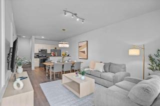 Modern 3 Bed Villa Newly Renovated Prime Location - 9