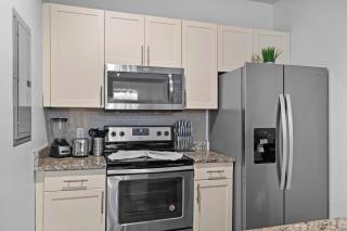 Modern 3 Bed Villa Newly Renovated Prime Location - 3