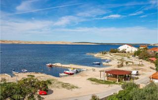 3 Bedroom Stunning Apartment In Kustici - Kustići - 8