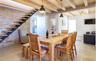 3 Bedroom Gorgeous Home In Duga Uvala - Mutvoran - 8