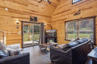 10 minutes to Parkway, BunkBeds, Hot Tub, Firepit - Hidden Bear - 6