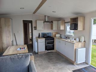 Modern 8 Berth Caravan At Southview Holiday Park, Skegness Ref 33052Tc - 1
