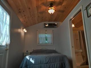 Cozy Tiny Home on the Farm On-Site Farm Animals - Hasty - 6