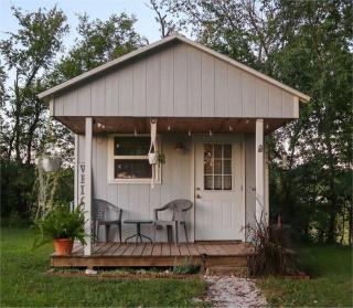 Cozy Tiny Home on the Farm On-Site Farm Animals - Hasty - 3