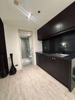 Modern cozy studio at Amaia Steps North Tower 502 - 4