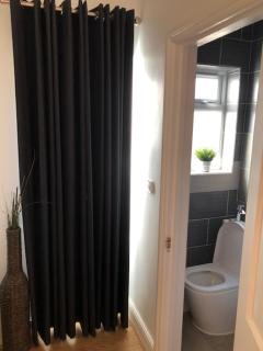 Cosy Heartfelt Room in a Home - Edgware - 3