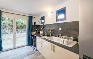 Beautiful Apartment In Vallon Pont Darc - 4