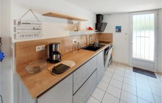 Stunning Home In Les Sables Dolonne - Saint-Martin-de-Brem - 4