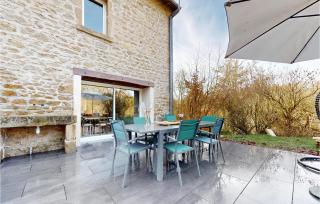 Amazing Home In St-Hilaire-Le-Château - 8