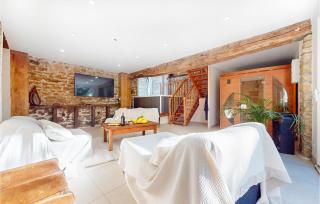 Amazing Home In St-Hilaire-Le-Château - 6