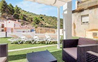 Gorgeous Apartment In Sayalonga - Sayalonga - 3