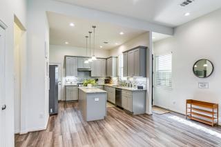 5 Mi to Downtown - Chic Home w/ Patio in Houston! - 3