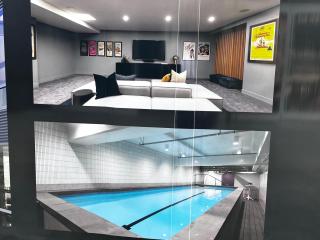 New Condo, central Auckland, 3BR, pool, gym, parking - 8