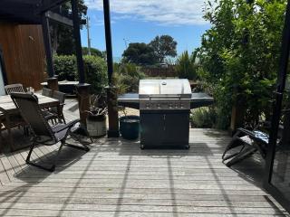 Ahipara Beach Front, modern stylish bach - 9