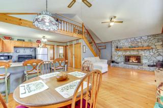 Hot Tub and Ping-Pong Table Canton Home with Views! - Canton - 0