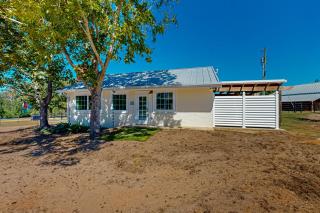 Windmill Trails Farm - Barn Loft and Dairy Cottage - Tylertown - 7