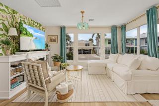 Beach Escape: Pool, Cozy Living, Close to the Gulf - Fort Myers Beach - 8