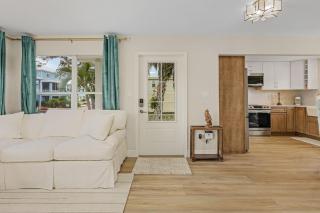Beach Escape: Pool, Cozy Living, Close to the Gulf - Fort Myers Beach - 1