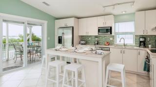 Tidewater Views by Last Key Realty - 4