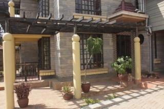 Eshborn's house Near Jomo Kenyatta International Airport - Nairobi - 1