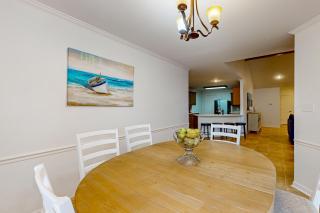 3BR Charming House with Cozy Fireplace and Patio - 5