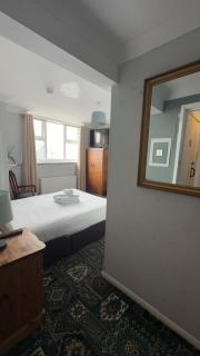 Winston House Guesthouse - Bridlington - 5
