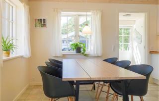 Stunning Home In Aakirkeby With Wifi - 6