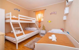 Nice Home In Pridraga With Wifi - Pridraga - 4