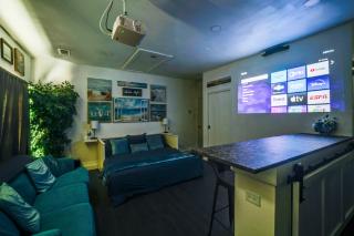 Pet-Friendly Getaway with Projector in Lake Dallas! - 9