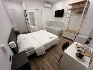 Suite 98 - 2