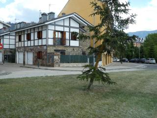 Casa con jardín frente ciudadela - Jaca - 8