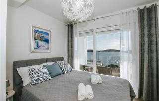 Beautiful Home In Zatoglav With Jacuzzi - Rogoznica - 4