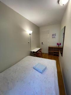 Ground floor Williamsburg Private bedroom near Subway - Brooklyn - 9