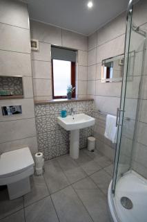 One Bedroom ground floor flat - 7