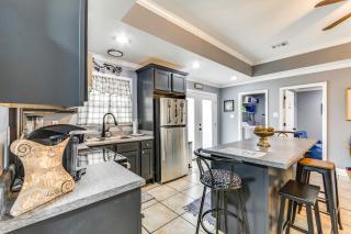 8 Mi to Dwtn Little Rock - Home with Fenced Yard! - Little Rock - 2