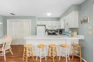 Seahorse Beach House: Pool, Spa & Walk to Beach - Fort Myers Beach - 9