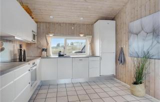 Nice Home In Hjørring With Kitchen - Hjørring - 2