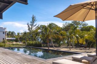 NEW Modern Ocean Front Villa on Private Island - Placencia Village - 8