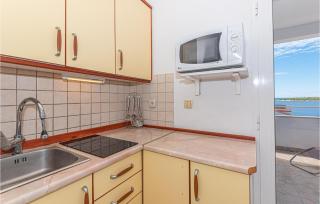 Amazing Apartment In Primosten - Primošten - 7