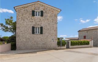 4 Bedroom Amazing Home In Porec - Poreč - 1