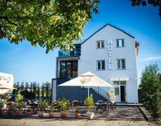 Dinasty Hotel - - 7