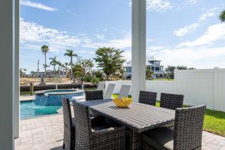 Canal-Front Luxury: Pool, Spa & Steps to Beach - Fort Myers Beach - 0