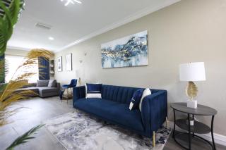 Walk to Stadium - 3BR King Bed Haven - Parking - Miami Gardens - 0