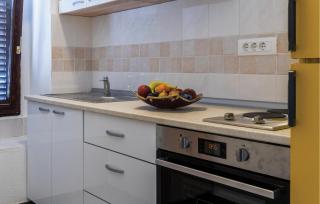 One-Bedroom Apartment In Pula - 2