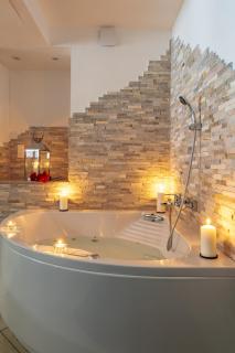 Suite avec jacuzzi proche Paris & Disneyland - Pontault-Combault - 0