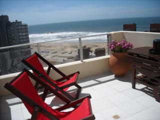 Penthouse piso17 con parrilla Vistas e Inmejorable Ubicación - Punta del Este - 2