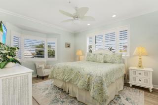 Waterfront Sea Breeze Bay: Pool, Spa & Dock Access - Fort Myers Beach - 5